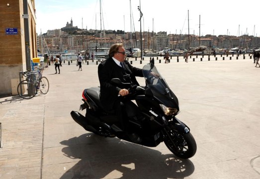 Le 18:18 - Série TV : Depardieu dans la peau de Gaudin, les Marseillais enthousiastes