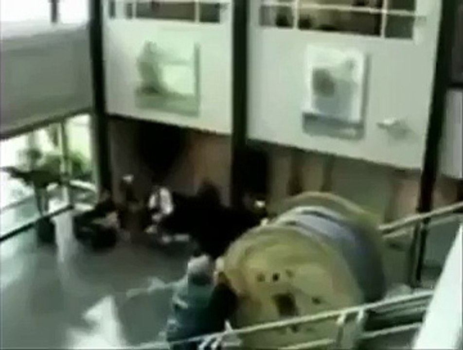 omg!! watch what happen to the glass door
