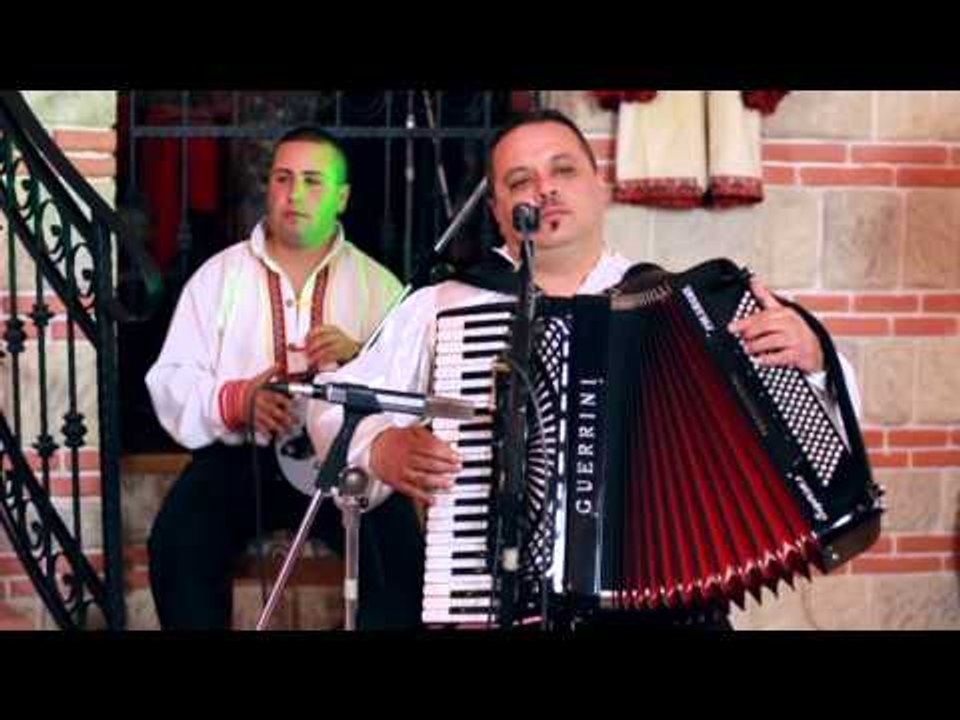 Elena Velevska i grupa Cardak -  More sokol pie