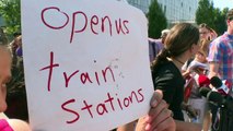 Austria detiene tren con 300 migrantes a bordo