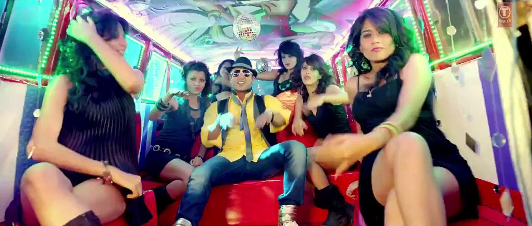 Appy Budday Video Song _ Kismet Love Paisa Dilli ( KLPD) _ Vivek Oberoi, Mallika Sherawat - YouTube