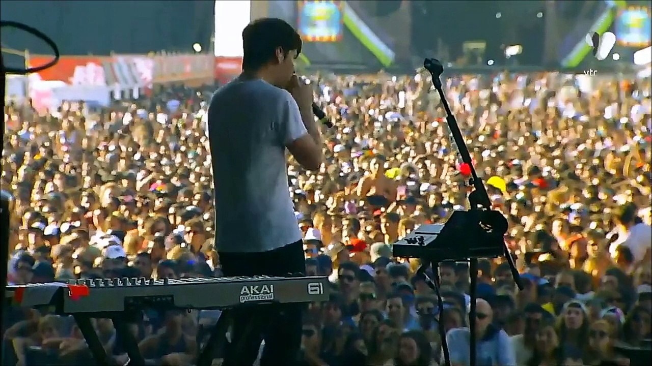 Foster The People - Cassius Clay's Pearly Whites (Live at Lollapalooza Chile 2015)