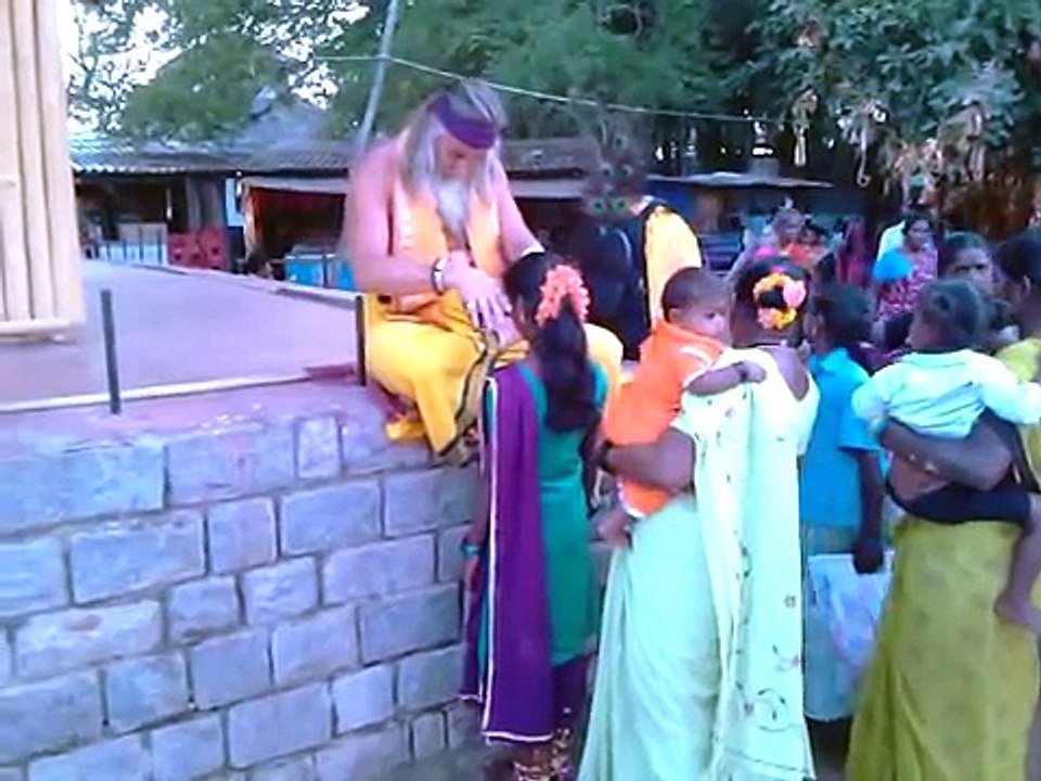 Foreign Baba cheating Indians part1 video Dailymotion