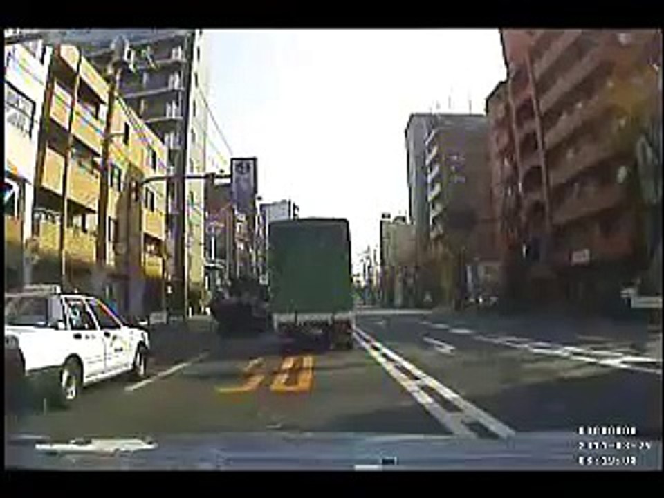 傍若無人バイク捕まる.wmv