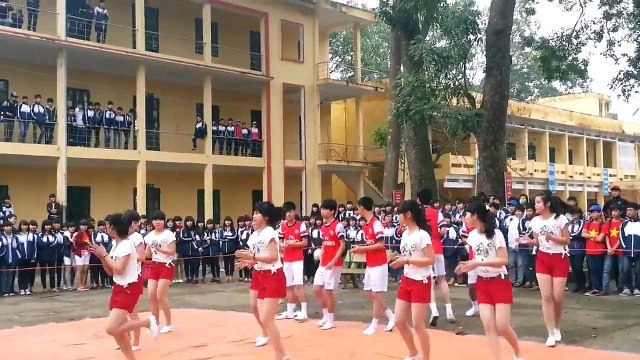 Aerobic lop 11E khoa 2013-2014 truong THPT Van Gia