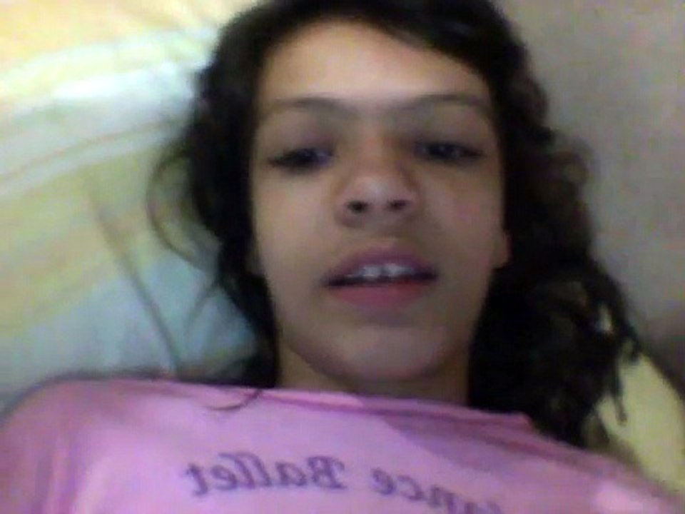cantando a musica da LUDIMILA