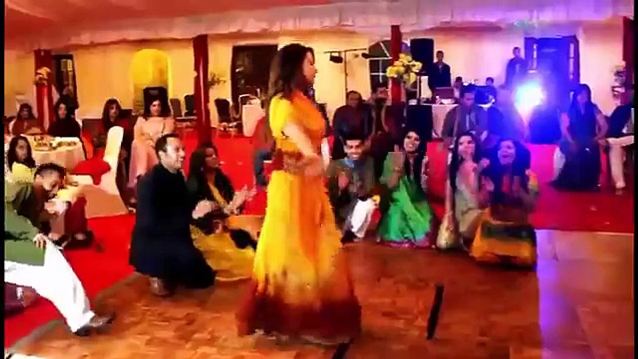 Indian Wedding Mehndi Night Dance  Tera Yahan Koi Naheen