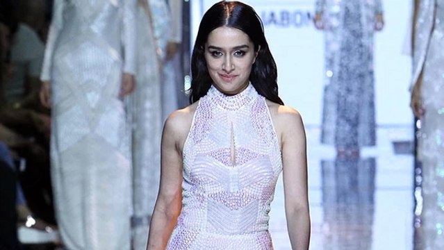 Shraddha Kapoor Walks The RAMP @ Lakme Fashion Week 2015