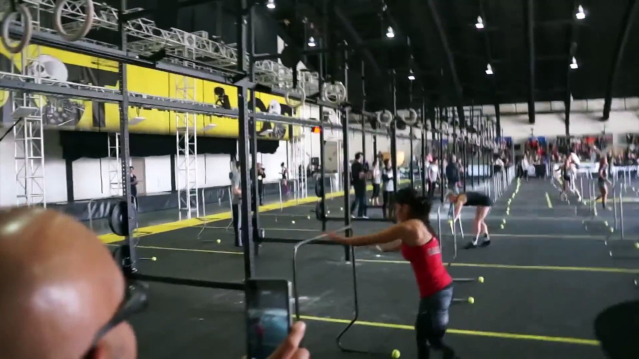 Le Crossfit, un sport très difficile - Compilation de grosse gamelles