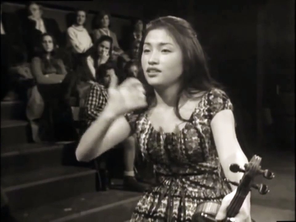 Kyung Wha Chung plays Sarasate Caprice Basque Op.24