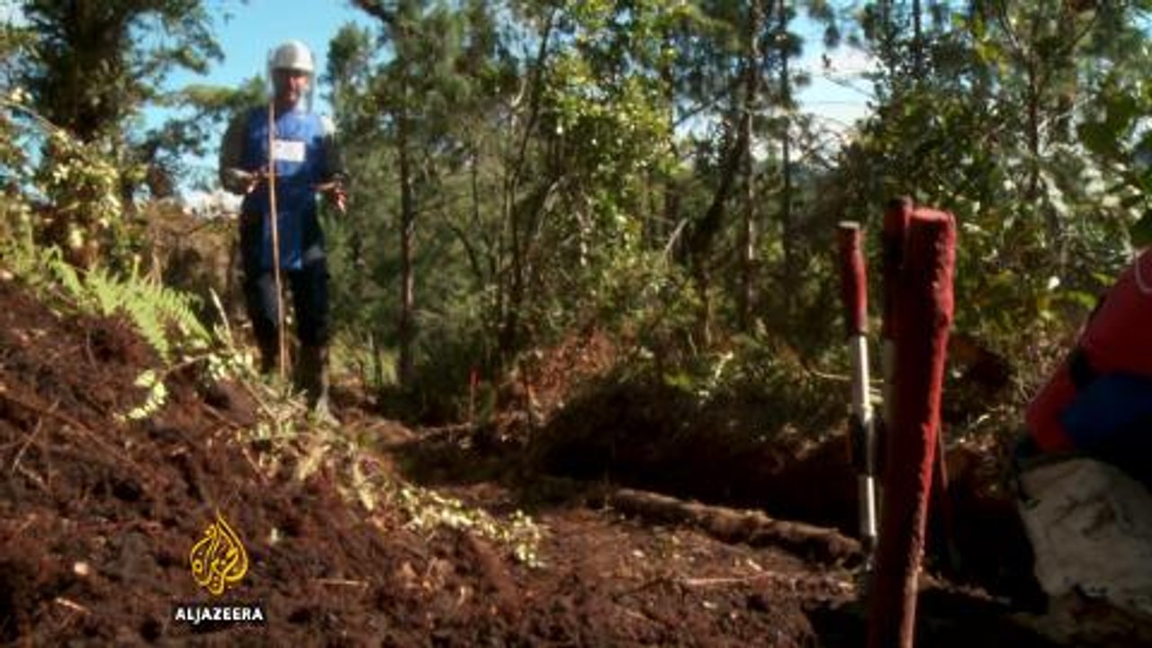 Colombians struggle to remove landmines from FARC conflict