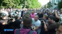 Ausschreitungen in Kiew: Gewalttätige Proteste gegen Verfassungsreform