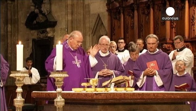 هزاران نفر در وین به حمایت از مهاجران راهپیمایی کردند