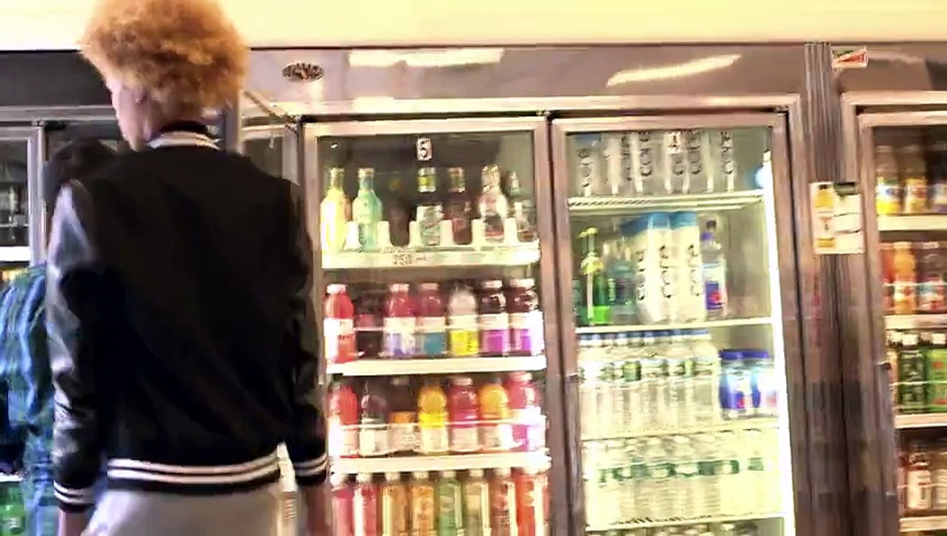 Style and How-To - 6 New Rules of Wearing Sweatpants - Video Dailymotion