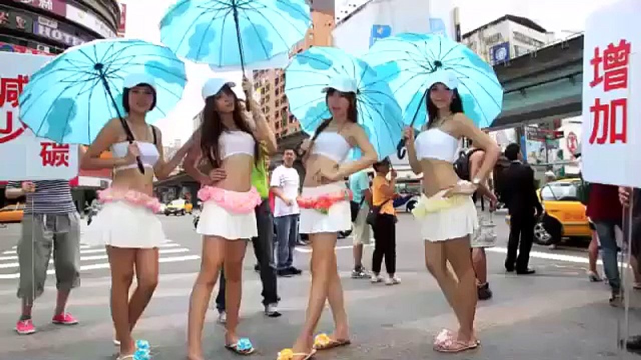 坐捷運愛地球 短裙妹相挺