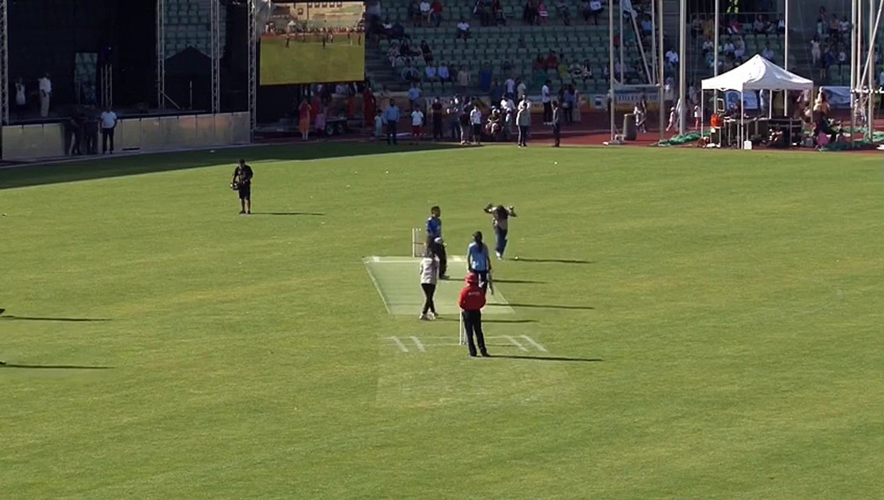 Umar Akmal bowled by a Girl in Norway