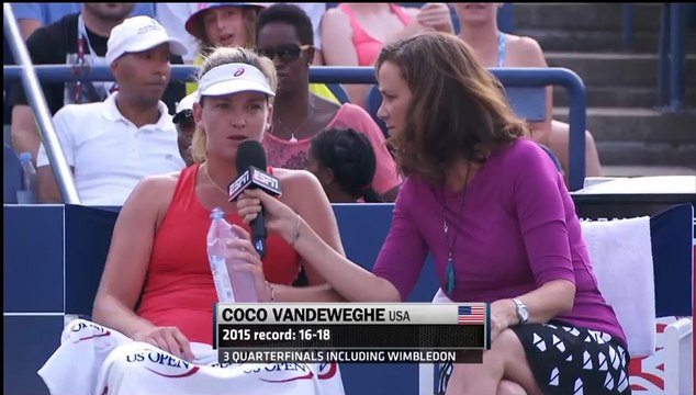 Tennis: Coco Vandeweghe donne une interview en plein match