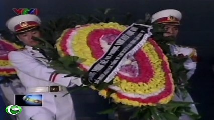 Ông Phùng Quang Thanh đến viếng tang lễ Thượng tướng Nguyễn Trọng Xuyên