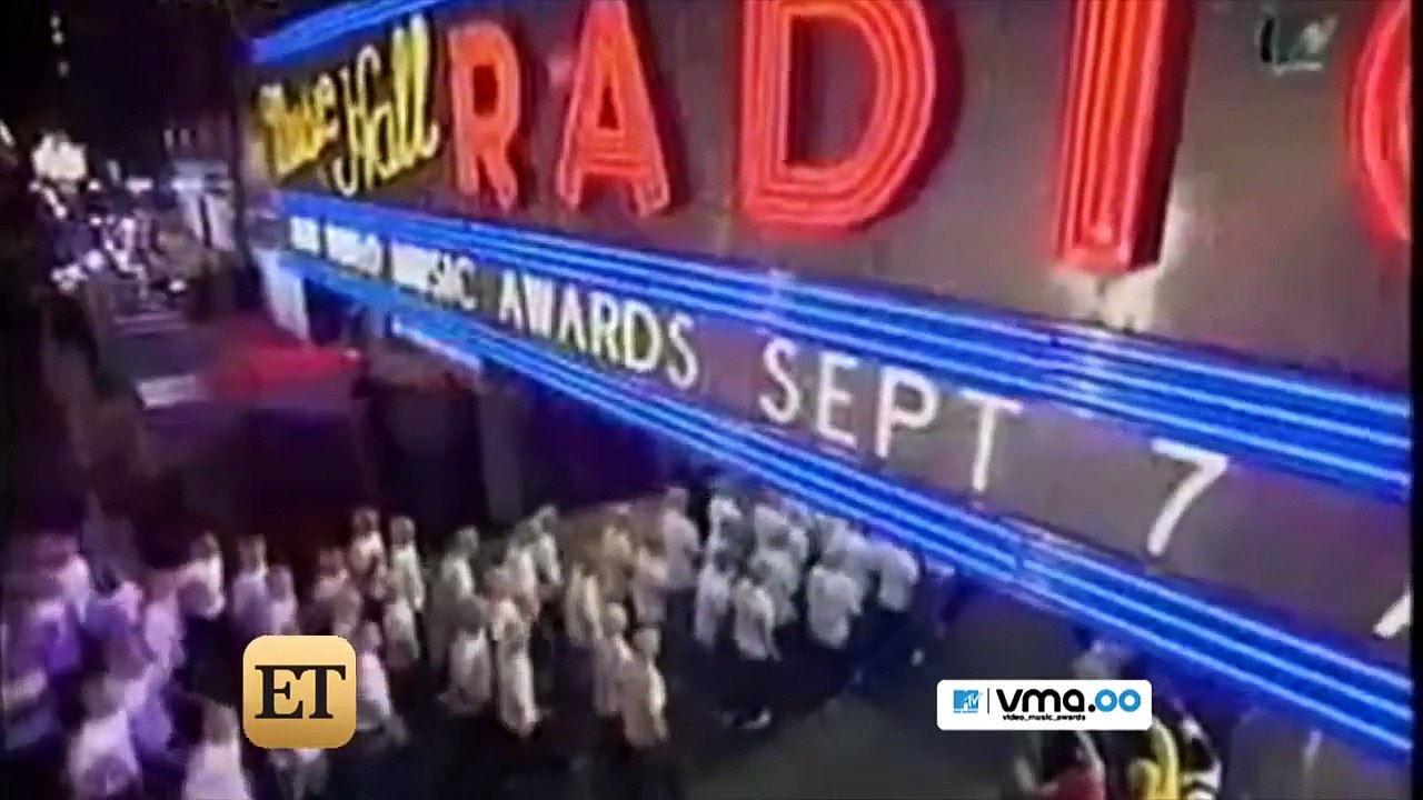 Flashback! See an 18YearOld Britney Spears at the 2000 VMAs
