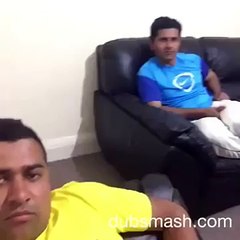 Tải video: Cricketer Abdul Razzaq Dubsmash Video - YTPakcom