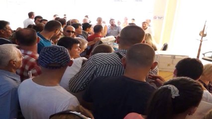 Regjistrimi i bizneseve. Radhë të gjatë në zyrat e QKR-së në vend
