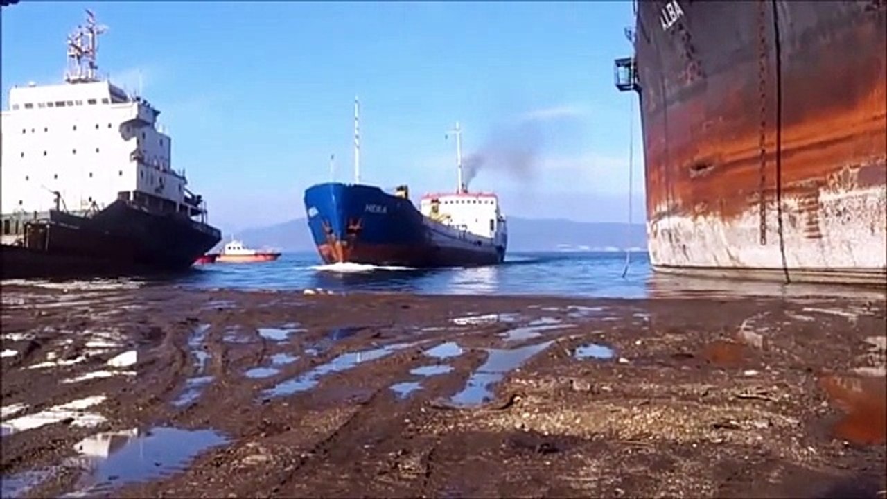 Top 10 Ship Crash Compilation HD-copypasteads.com