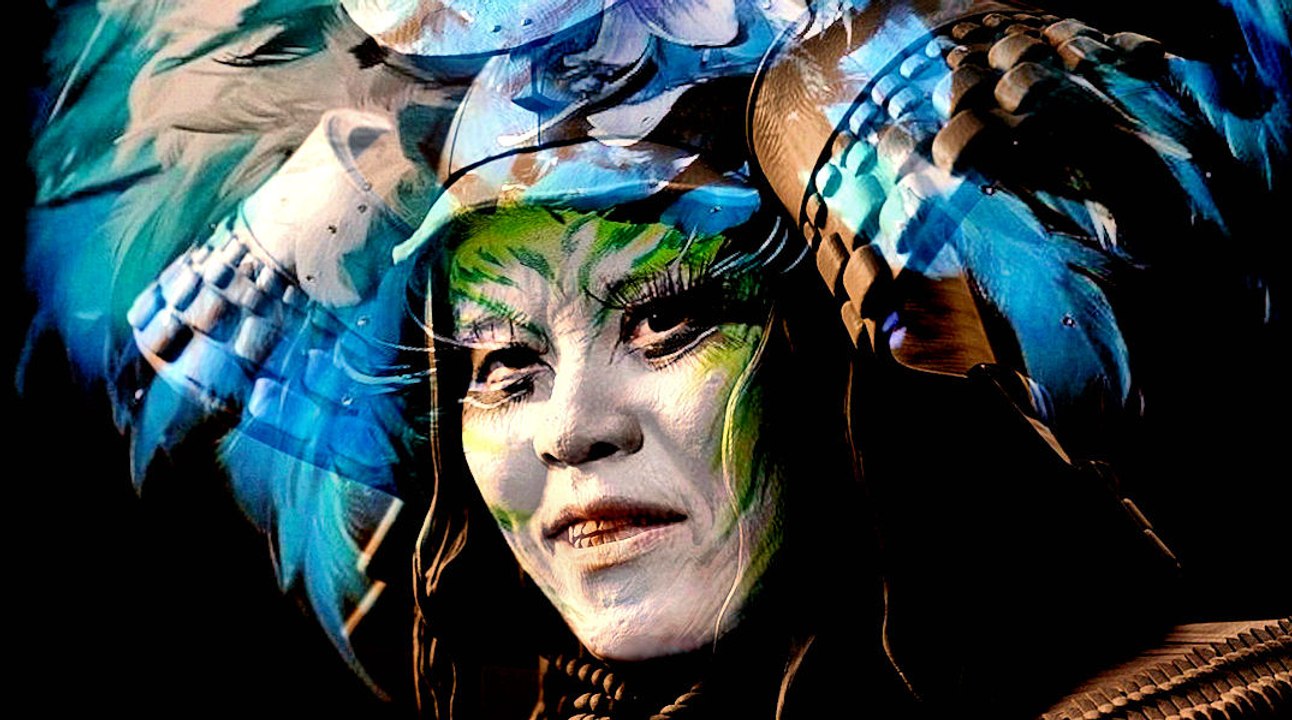 Hodge podge IV Morphing