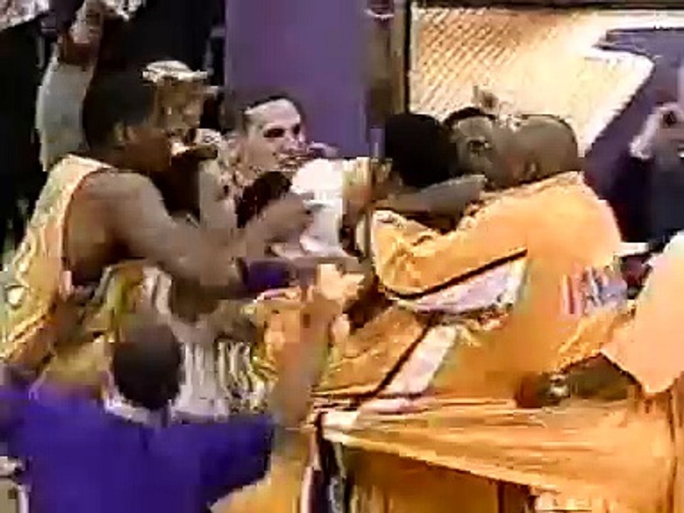 2002 NBA Playoffs: Kings @ Lakers, Gm 4 part 14/14