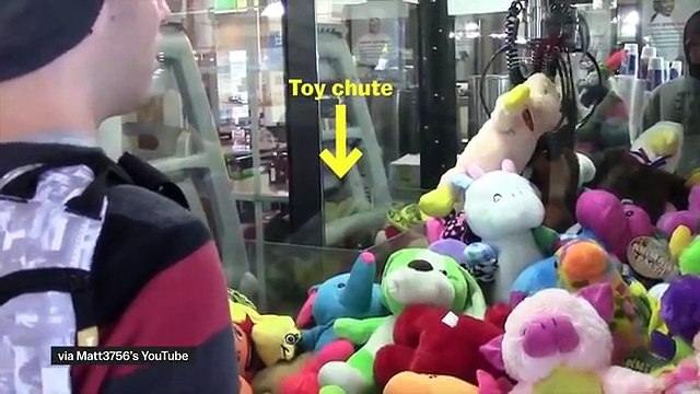 It's not you. Claw machines are rigged.