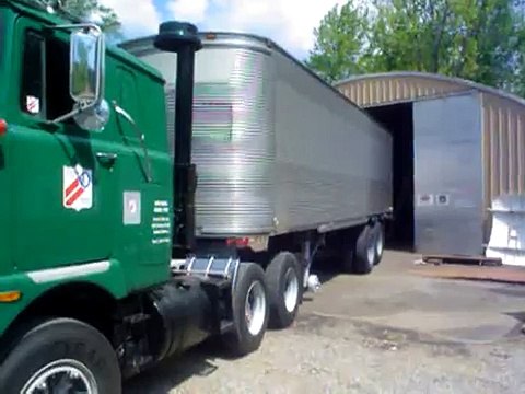78 F-Model Mack truck tractor Cummins diesel 1951 Fruehauf