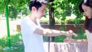 Cách hôn và sờ mong gái xinh