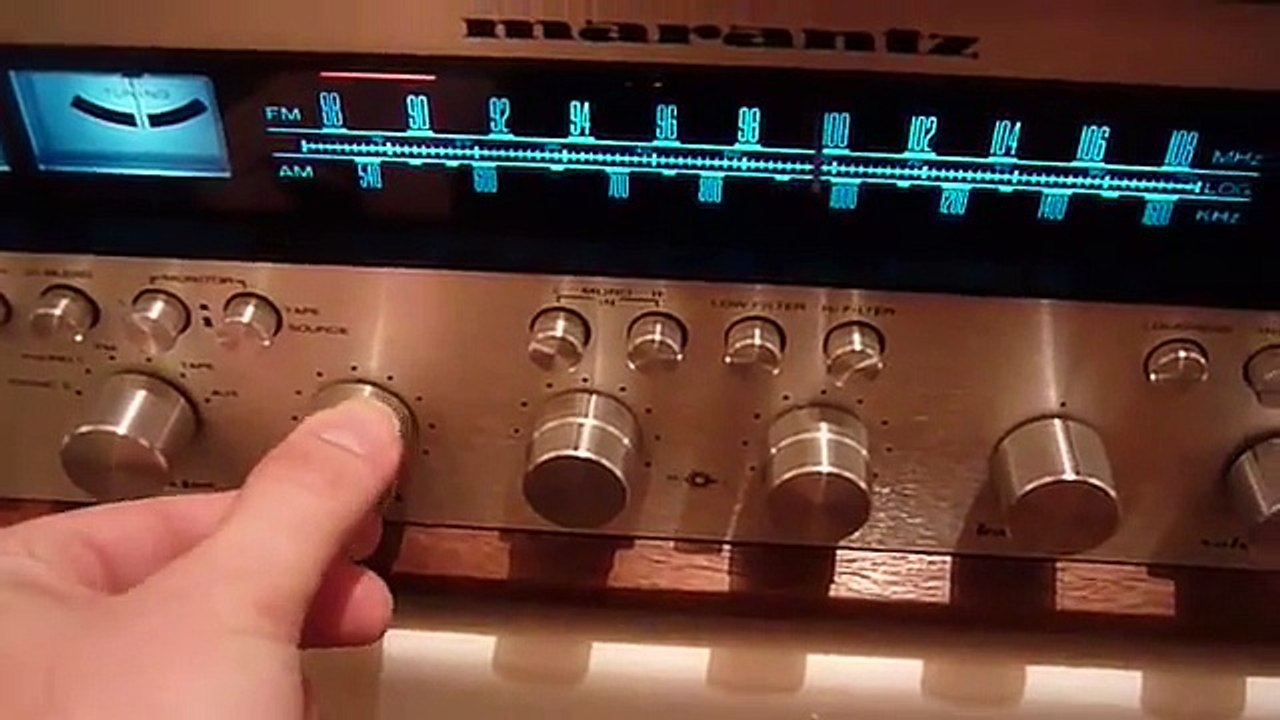 RECEIVER MARANTZ 2270 VINTAGE, CAIXAS GRADIENTE MASTER 99, TOCA DISCOS TECHNICS SL 2900