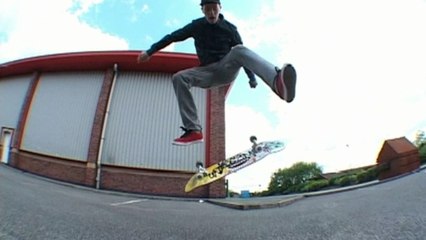 'The Back Pocket Beginners Bible' - Street video tutorial 5: Heelflip