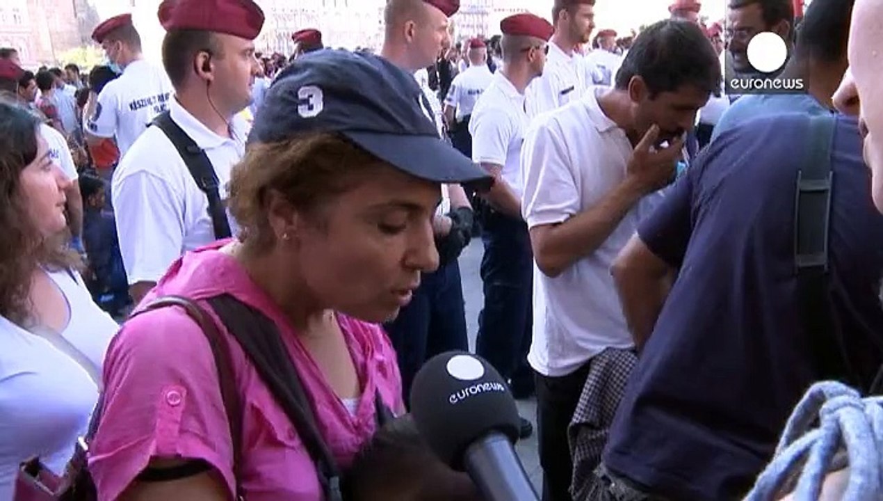 Crise des migrants : la police évacue la gare de Budapest