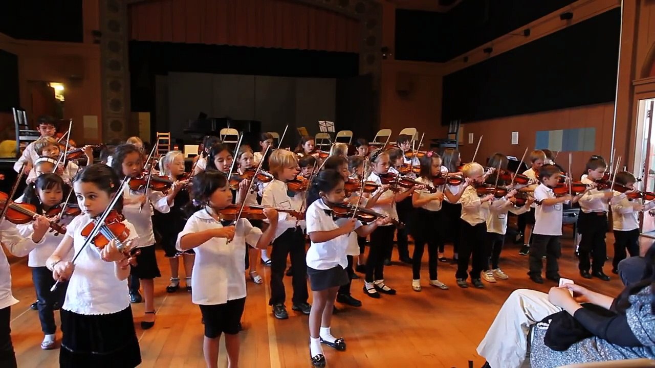 Suzuki Violin: Twinkle, Twinkle Little Star with Variations (Traditional)