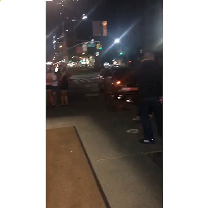 ✧gette's edits✧ LOUIS EATING HIS LITTLE FOOD WITH HIS LITTLE FINGERS