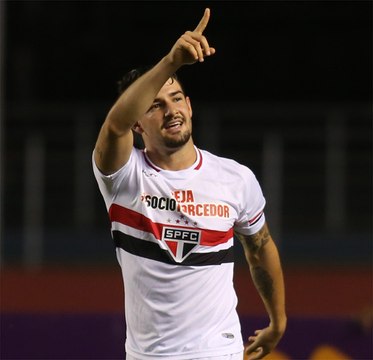 Relembre gols de Pato pelo São Paulo