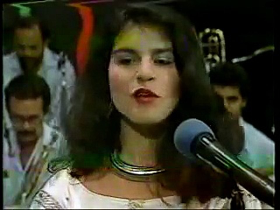 OLGA TAÑÓN -En su 1era. Presentación en T.V. {1...