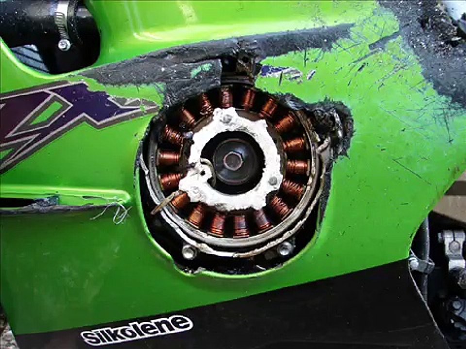 Kawasaki ZX12R Evel Knievel wheelie Streetfighter