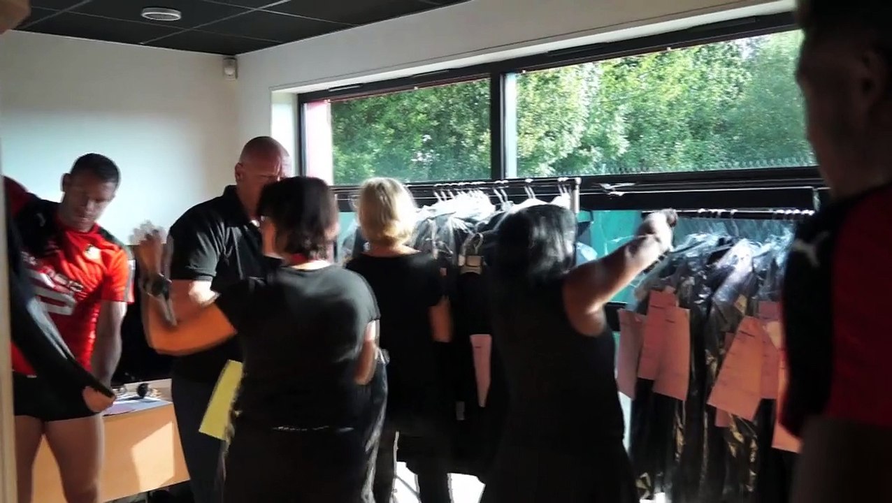 [INSIDE] Séance d'essayage pour les Rouge et Noir !