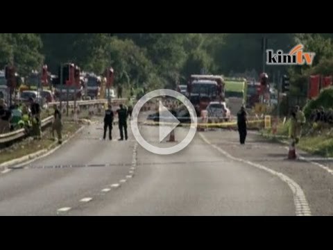 11 mati pesawat terhempas ketika pertunjukan udara