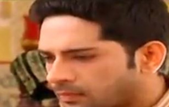 Thapki Ko Dhruv De Raha Hai Dhokha JIsse Anjaan Hai Thapki - 1 September 2015 - Thapki Pyaar Ki