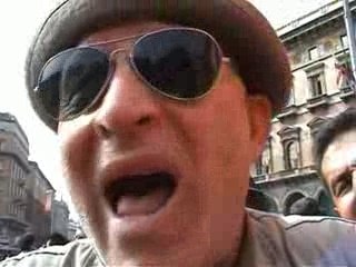 Sit-in in Duomo a Milano (Blogosfere)