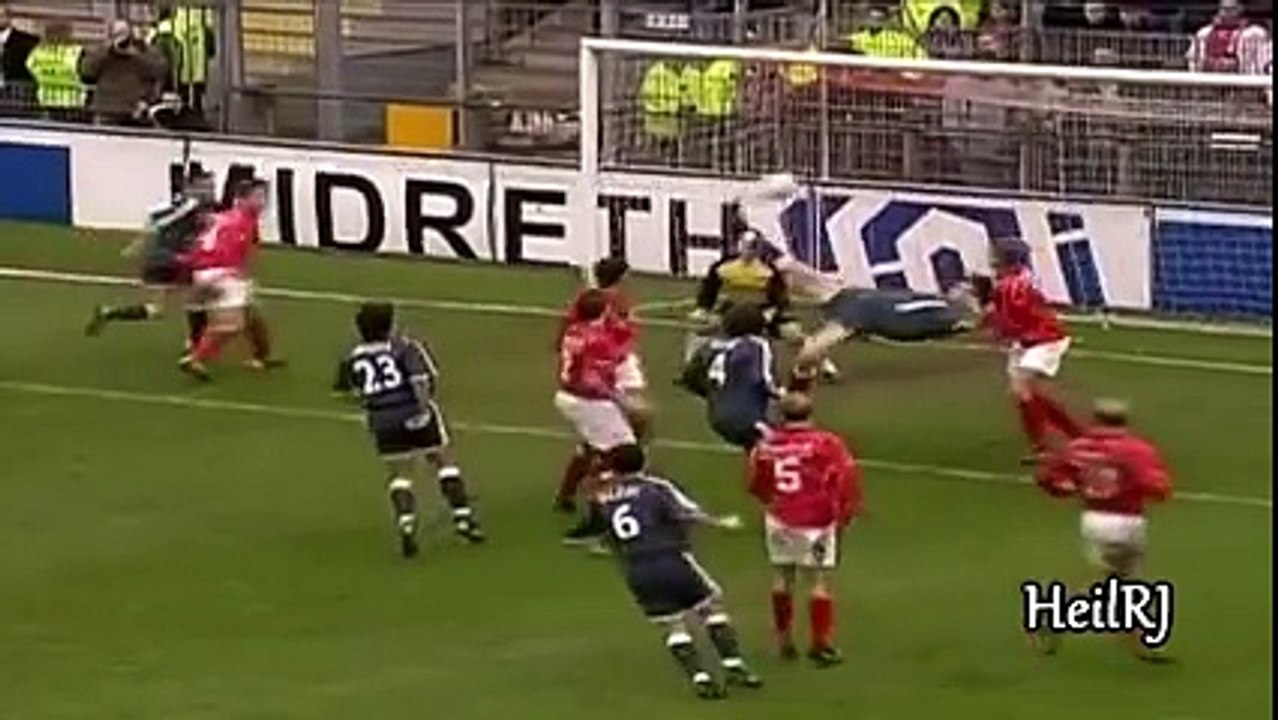 Zlatan Ibrahimovic is a black belt martial artist and uses his Taekwondo moves in the football pitch