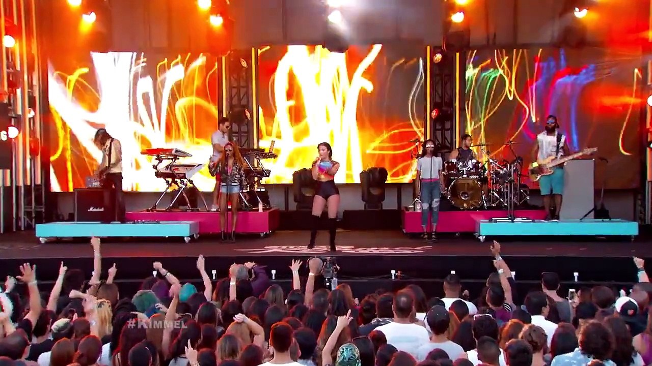 Demi Lovato Performs "Neon Lights"