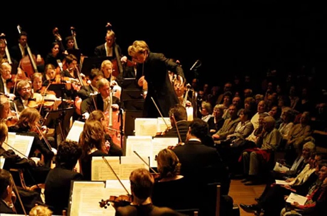 Mozart Eine Kleine Nachtmusik من افضل سيمفونيات موزار