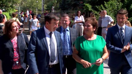 10 SHKOLLA NUK FILLOJNË MËSIMIN