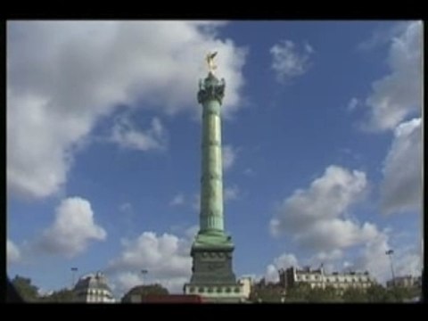 NUAGES SUR PARIS - CLOUDS OVER PARIS