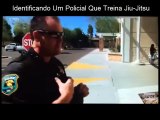 Policial usa Técnicas de Jiu-Jitsu para Imobilizar Suspeito que Fugia da Policia.