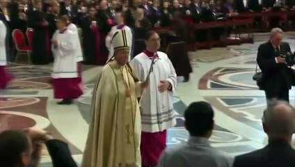 Le pape François demande aux prêtres de pardonner l’avortement